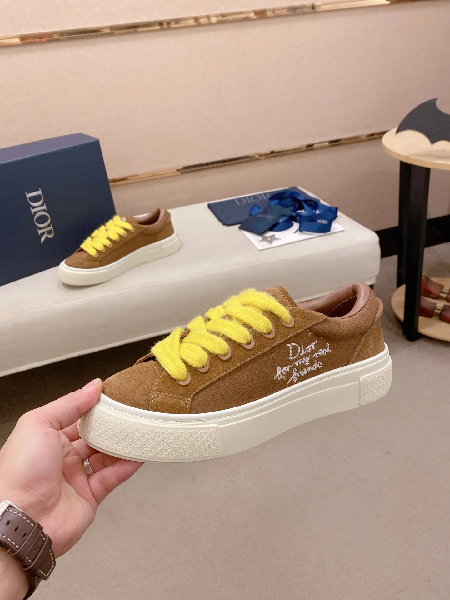 Factory price: 300 Men's shoes 💰[Dior·Dior] Top 🔍Couple style 💏🔍New casual sports style couple shoes, new four-season design, perfect workmanship, lace-up lazy style to create cabinet quality, upper: imported first-layer cowhide, sheepskin lining is soft and comfortable, ultra-light TPU wear-resistant outsole, simple, versatile fashion men's shoes, excellent color code number 35--44